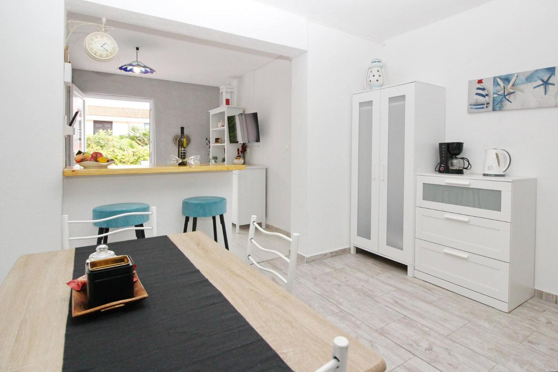 Apartments Rozanda Башка Экстерьер фото
