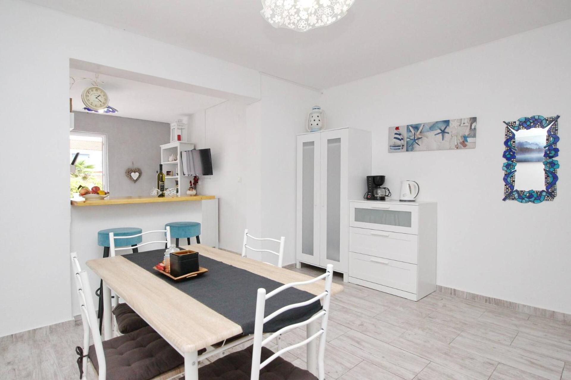 Apartments Rozanda Башка Экстерьер фото